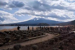 湖人时期每年都打圣诞大战！库兹马发推：怀念在圣诞节打球